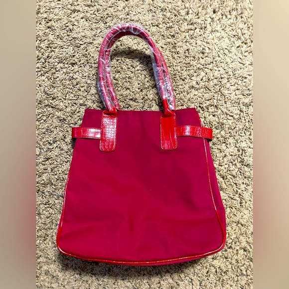 Handbags - Mid sized Square Unbranded Red Handbag NWOT 13” x 13”